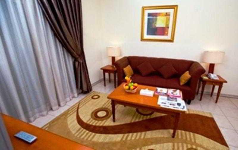 דובאי Icon Hotel Apartments מראה חיצוני תמונה